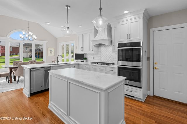 10713 Rock Moss Ct, Louisville, KY 40291