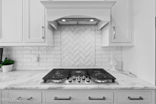 10713 Rock Moss Ct, Louisville, KY 40291