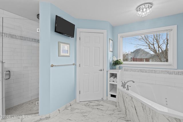 10713 Rock Moss Ct, Louisville, KY 40291