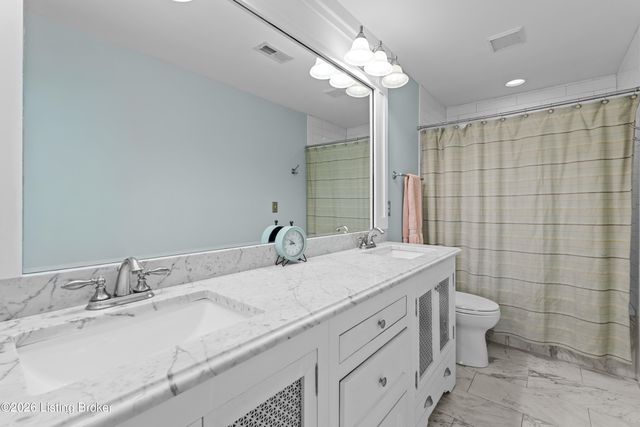 10713 Rock Moss Ct, Louisville, KY 40291