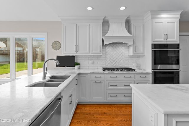 10713 Rock Moss Ct, Louisville, KY 40291