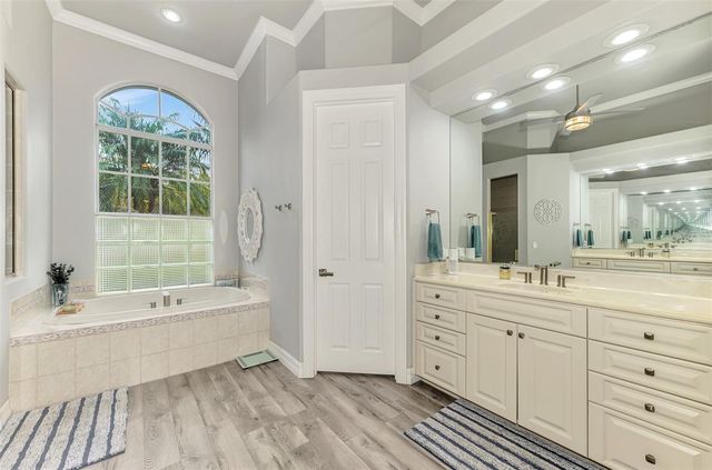 18 SAINT CROIX WAY, Englewood, FL 34223