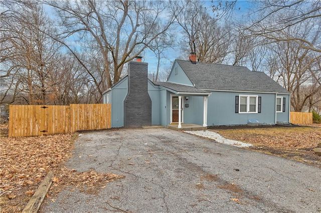 5813 Harvard Avenue, Raytown, MO 64133