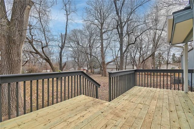 5813 Harvard Avenue, Raytown, MO 64133