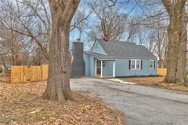 5813 Harvard Avenue, Raytown, MO 64133