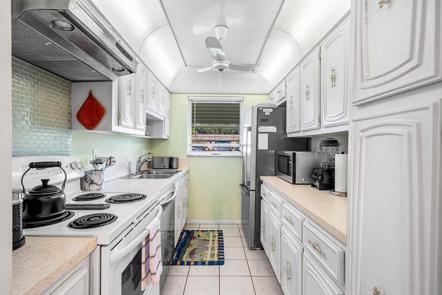 1010 Circle Terrace E C, Delray Beach, FL 33445