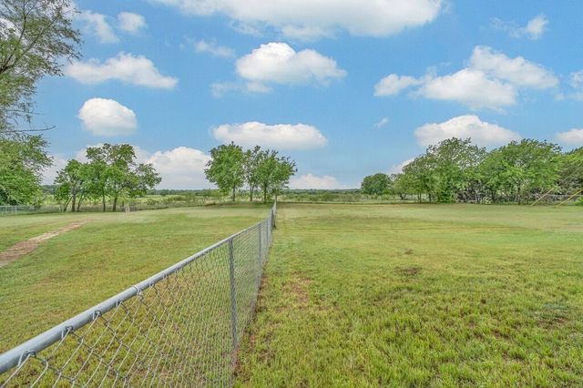 11520 China Spring Road, Waco, TX 76708