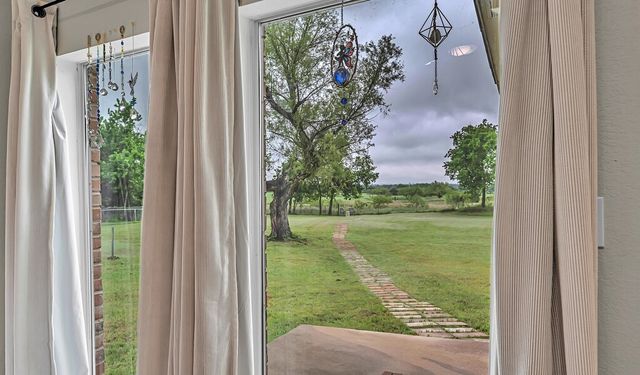 11520 China Spring Road, Waco, TX 76708