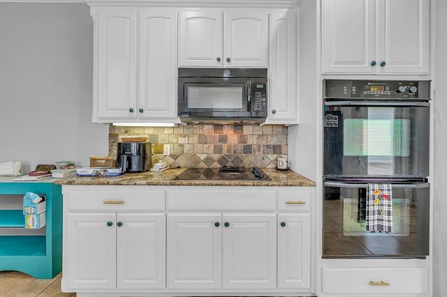 11520 China Spring Road, Waco, TX 76708