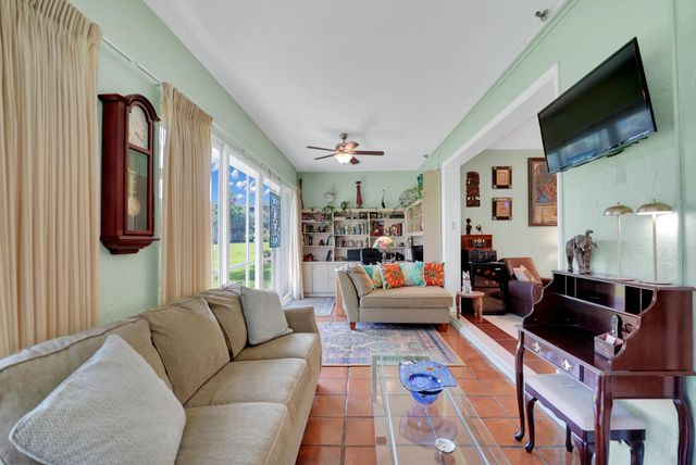 4114 W Palm Aire Drive 141B, Pompano Beach, FL 33069