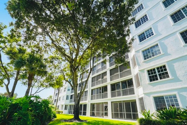 4114 W Palm Aire Drive 141B, Pompano Beach, FL 33069