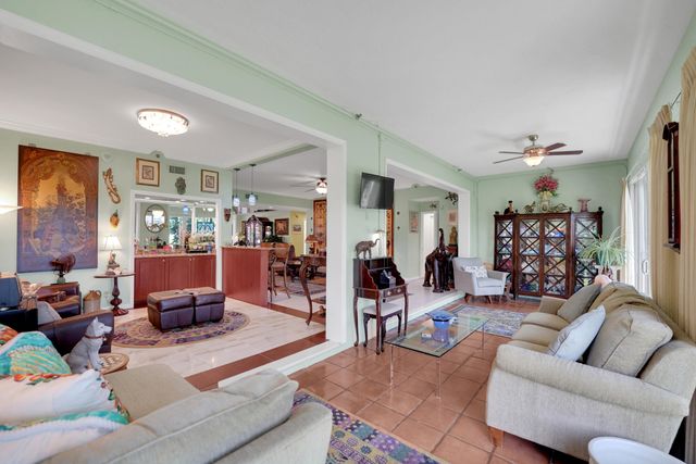 4114 W Palm Aire Drive 141B, Pompano Beach, FL 33069