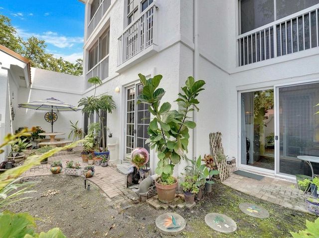 4114 W Palm Aire Drive 141B, Pompano Beach, FL 33069