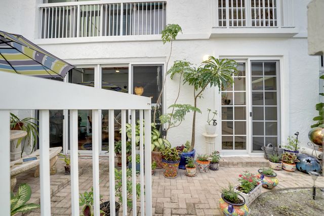4114 W Palm Aire Drive 141B, Pompano Beach, FL 33069