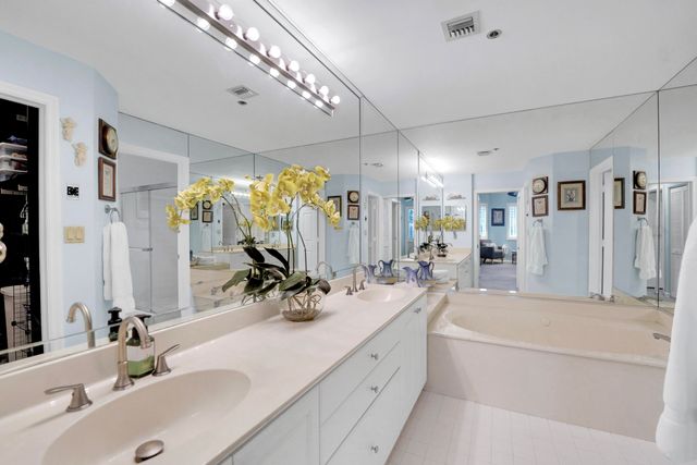 4114 W Palm Aire Drive 141B, Pompano Beach, FL 33069
