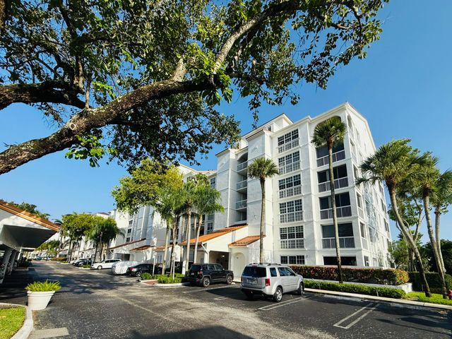 4114 W Palm Aire Drive 141B, Pompano Beach, FL 33069
