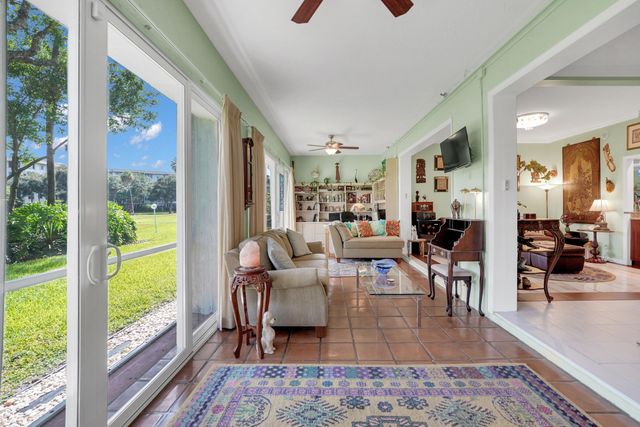 4114 W Palm Aire Drive 141B, Pompano Beach, FL 33069