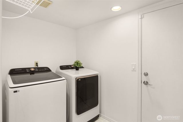 24325 SE 40th Place, Sammamish, WA 98029