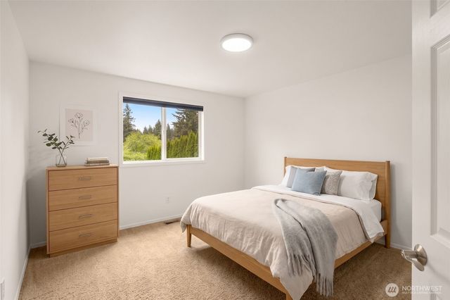 24325 SE 40th Place, Sammamish, WA 98029