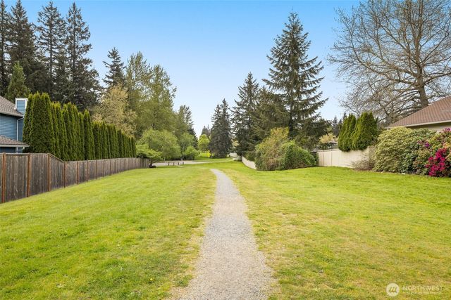 24325 SE 40th Place, Sammamish, WA 98029