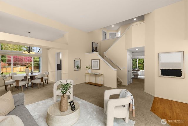 24325 SE 40th Place, Sammamish, WA 98029