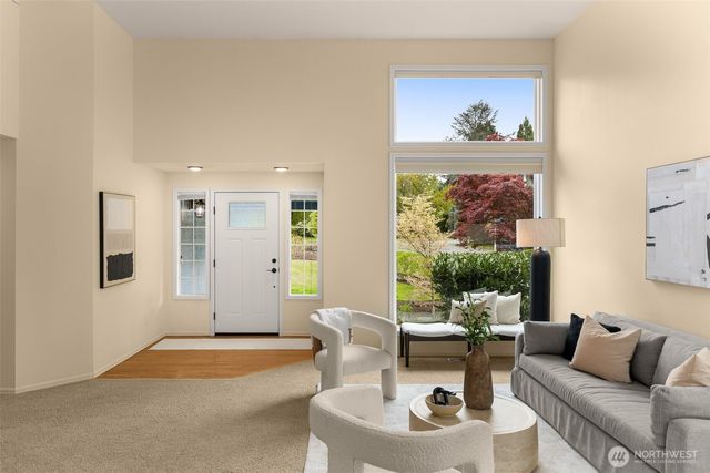 24325 SE 40th Place, Sammamish, WA 98029