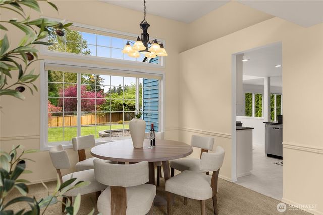 24325 SE 40th Place, Sammamish, WA 98029
