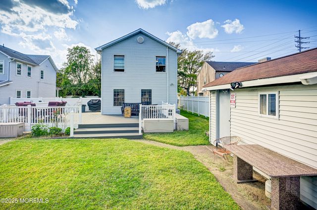 557 Lloyd Road, B, Hazlet, NJ 07730