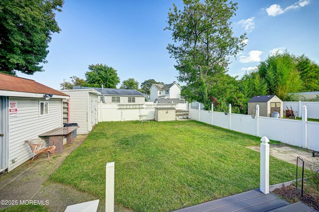 557 Lloyd Road, B, Hazlet, NJ 07730