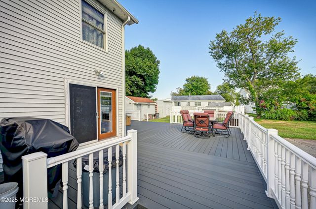 557 Lloyd Road, B, Hazlet, NJ 07730