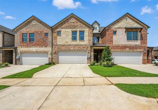 138 Pinkie Holmes Drive, Grand Prairie, TX 75050