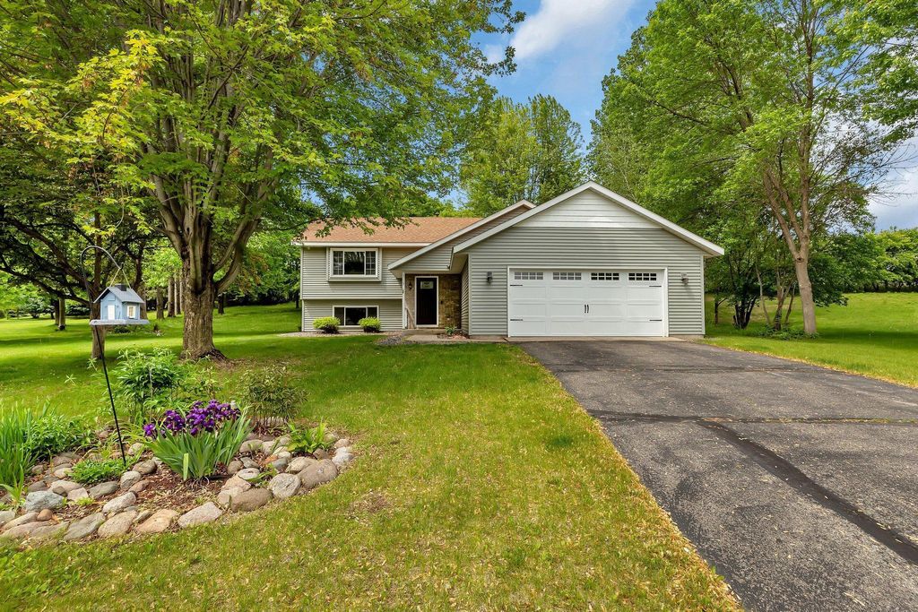 3113 Partridge Circle, Saint Cloud, MN 56301