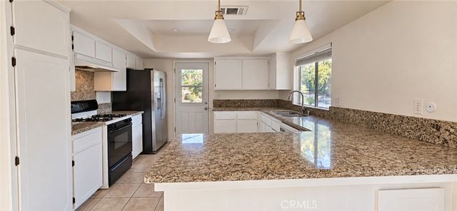 1192 Caren Road, Vista, CA 92083