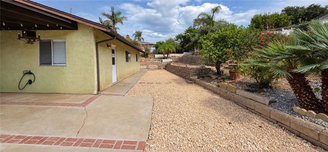 1192 Caren Road, Vista, CA 92083