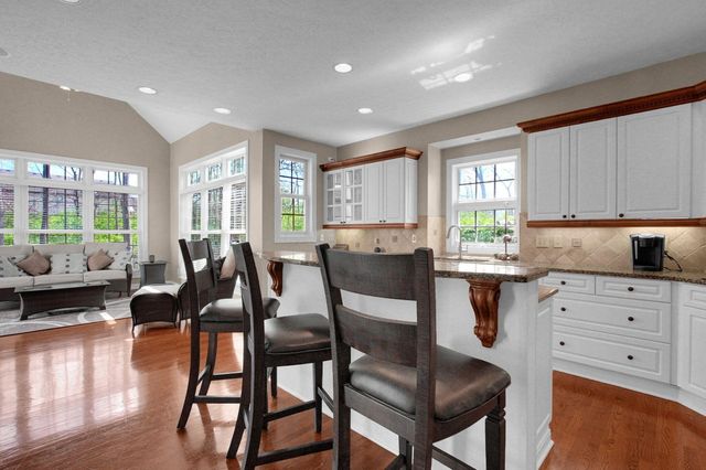 80 Timberknoll Loop, Powell, OH 43065