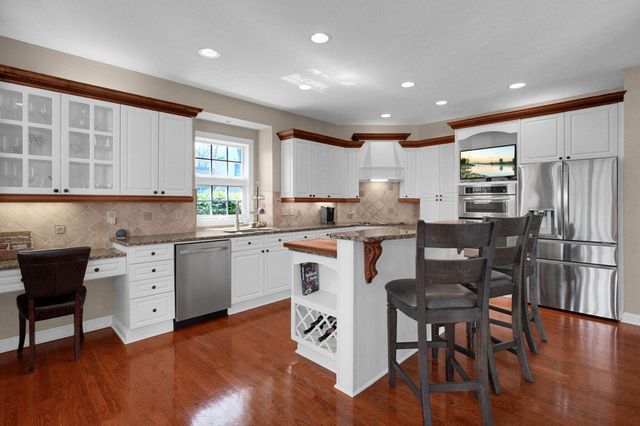 80 Timberknoll Loop, Powell, OH 43065