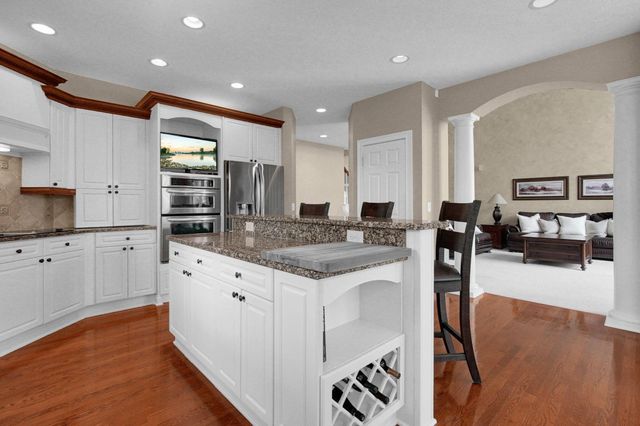 80 Timberknoll Loop, Powell, OH 43065