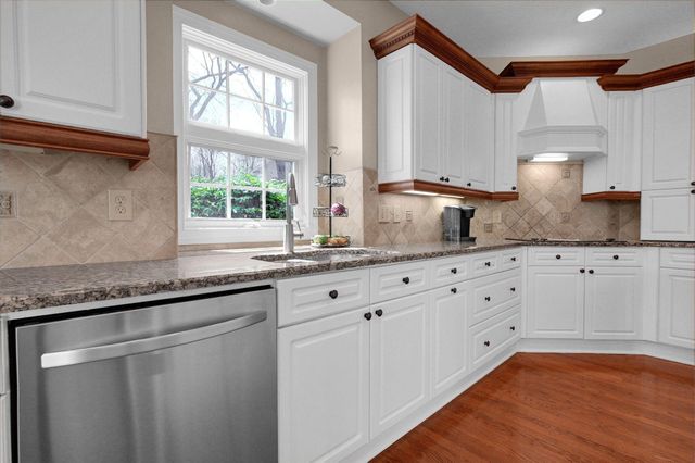 80 Timberknoll Loop, Powell, OH 43065