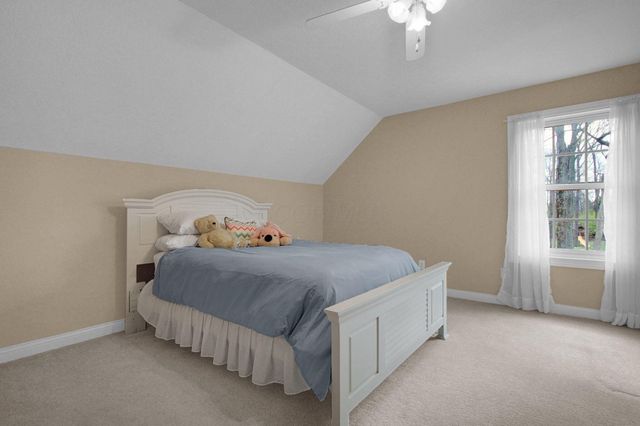 80 Timberknoll Loop, Powell, OH 43065