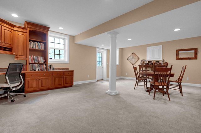 80 Timberknoll Loop, Powell, OH 43065