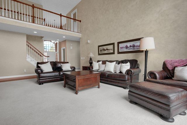 80 Timberknoll Loop, Powell, OH 43065