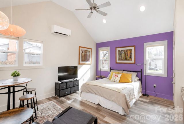 606 Ray Avenue, Hendersonville, NC 28792
