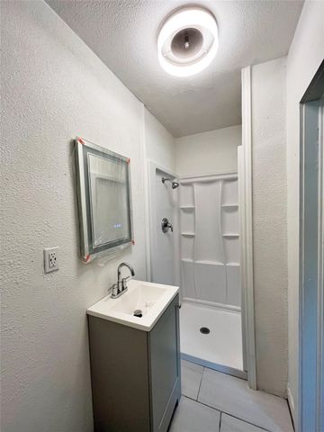 601 Blevins Street, Fort Worth, TX 76111