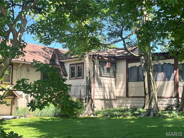 4938 Lemay Ferry Road, St Louis, MO 63129