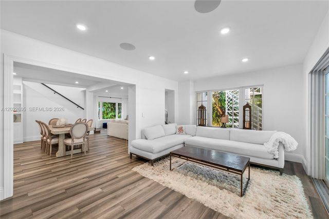 5236 Pine Tree Dr, Miami Beach, FL 33140