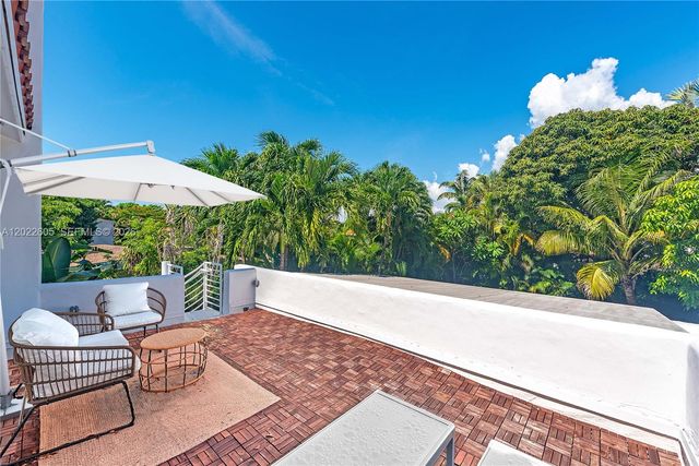 5236 Pine Tree Dr, Miami Beach, FL 33140