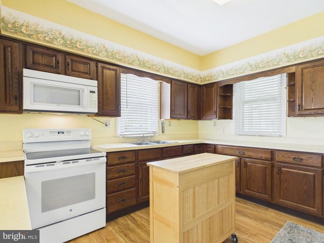 1040 PLEASANT GROVE RD, York Haven, PA 17370