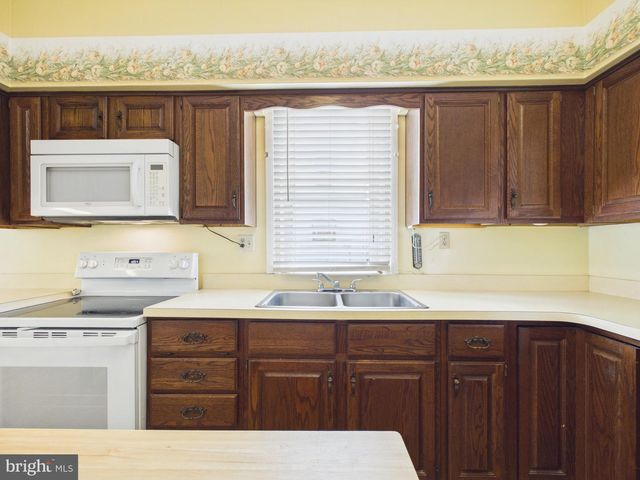 1040 PLEASANT GROVE RD, York Haven, PA 17370