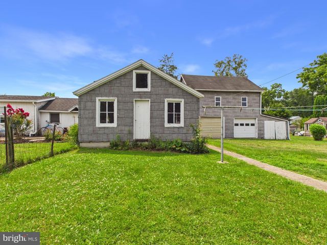 1040 PLEASANT GROVE RD, York Haven, PA 17370