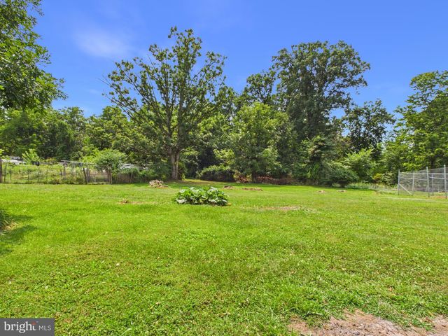 1040 PLEASANT GROVE RD, York Haven, PA 17370